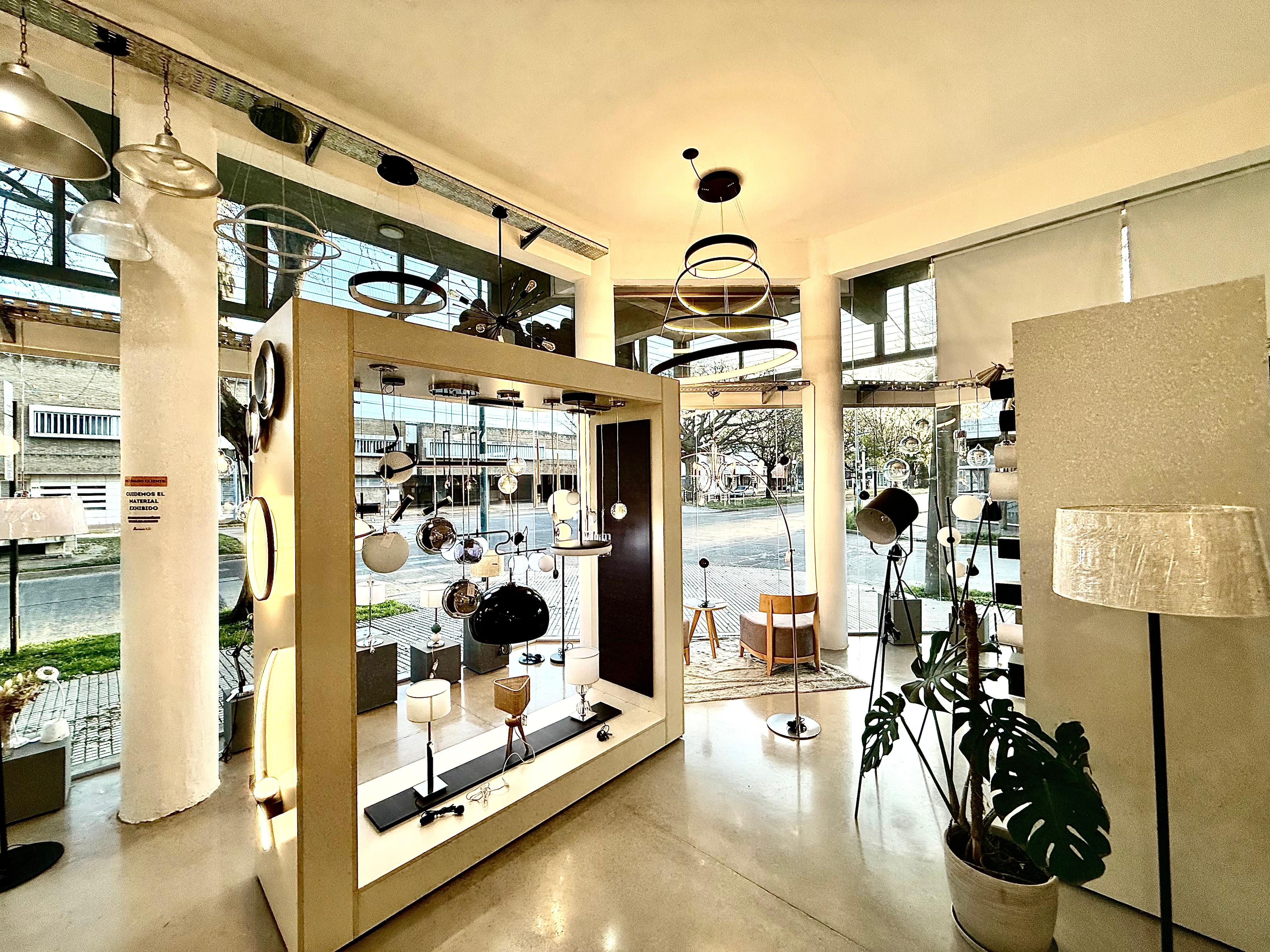 Interior Iluminarte &ndash; Exhibici&oacute;n de l&aacute;mparas